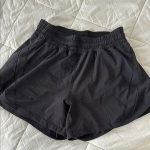 Lululemon track that shorts